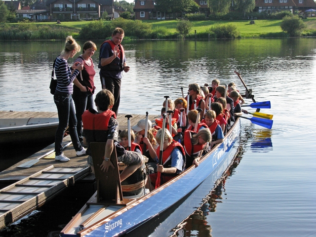 02.09.2011-4b im Drachenboot