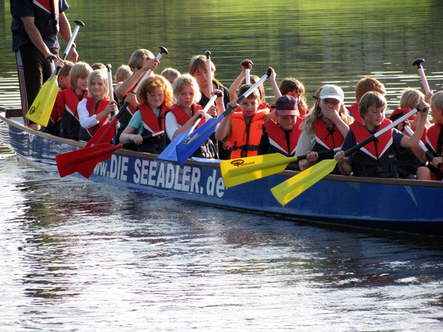 02.09.2011-4b im Drachenboot